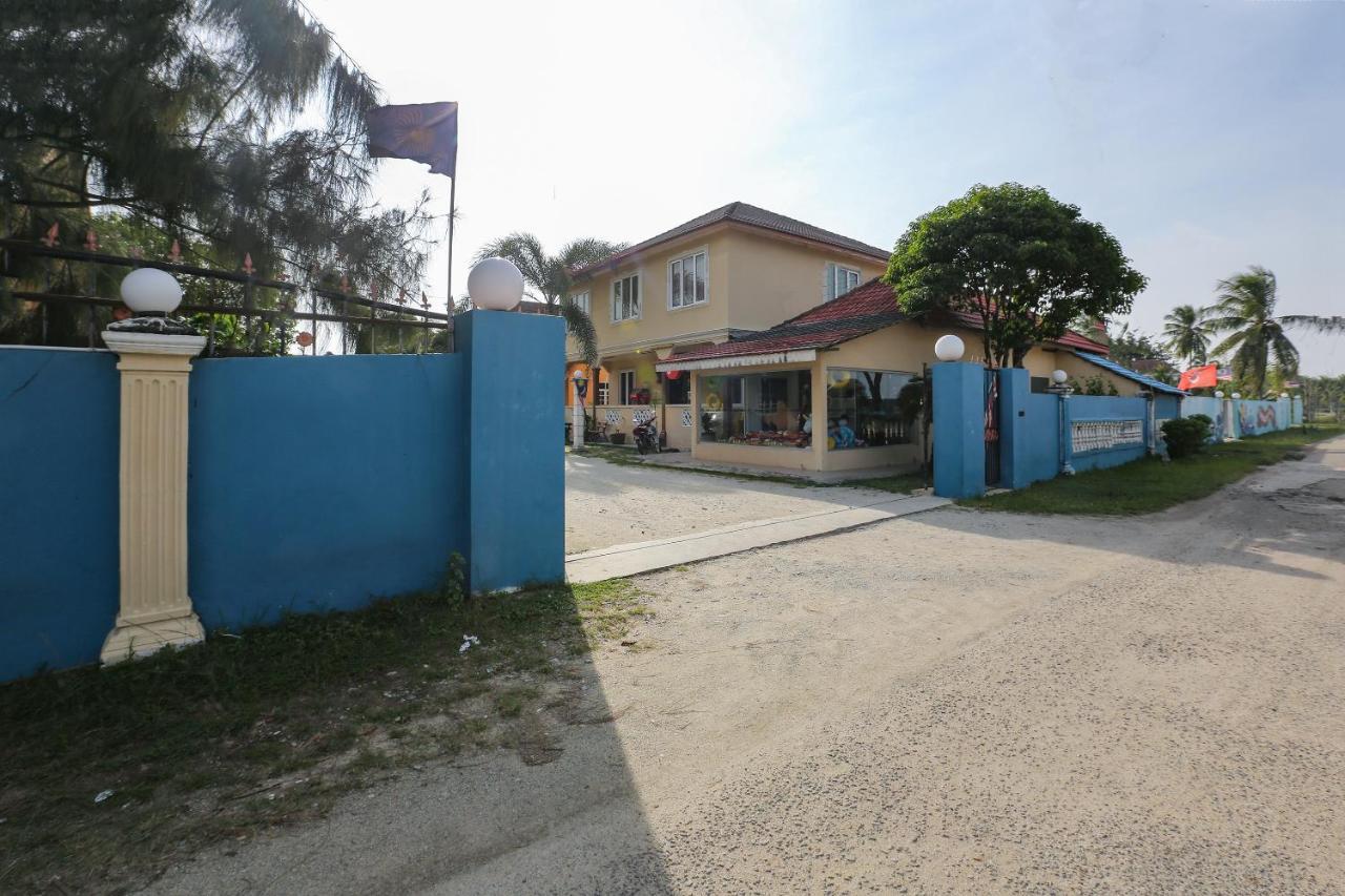 Oyo 8966 Dee Wana Resort 1 Pasir Puteh Esterno foto