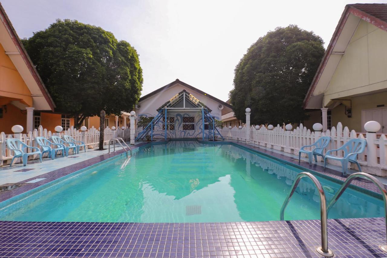 Oyo 8966 Dee Wana Resort 1 Pasir Puteh Esterno foto